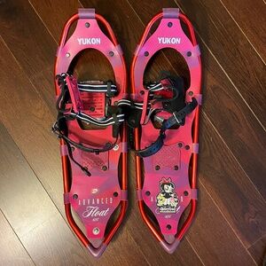 Yukon Charlie's Advanced Float 825 Women's Snowshoes, Defective But Mostly Fixed